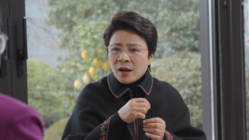男子欲轻生 95后女教师英勇救人,澳门蓝月亮免费精选资料,创造力策略实施推广_户外版V13.82